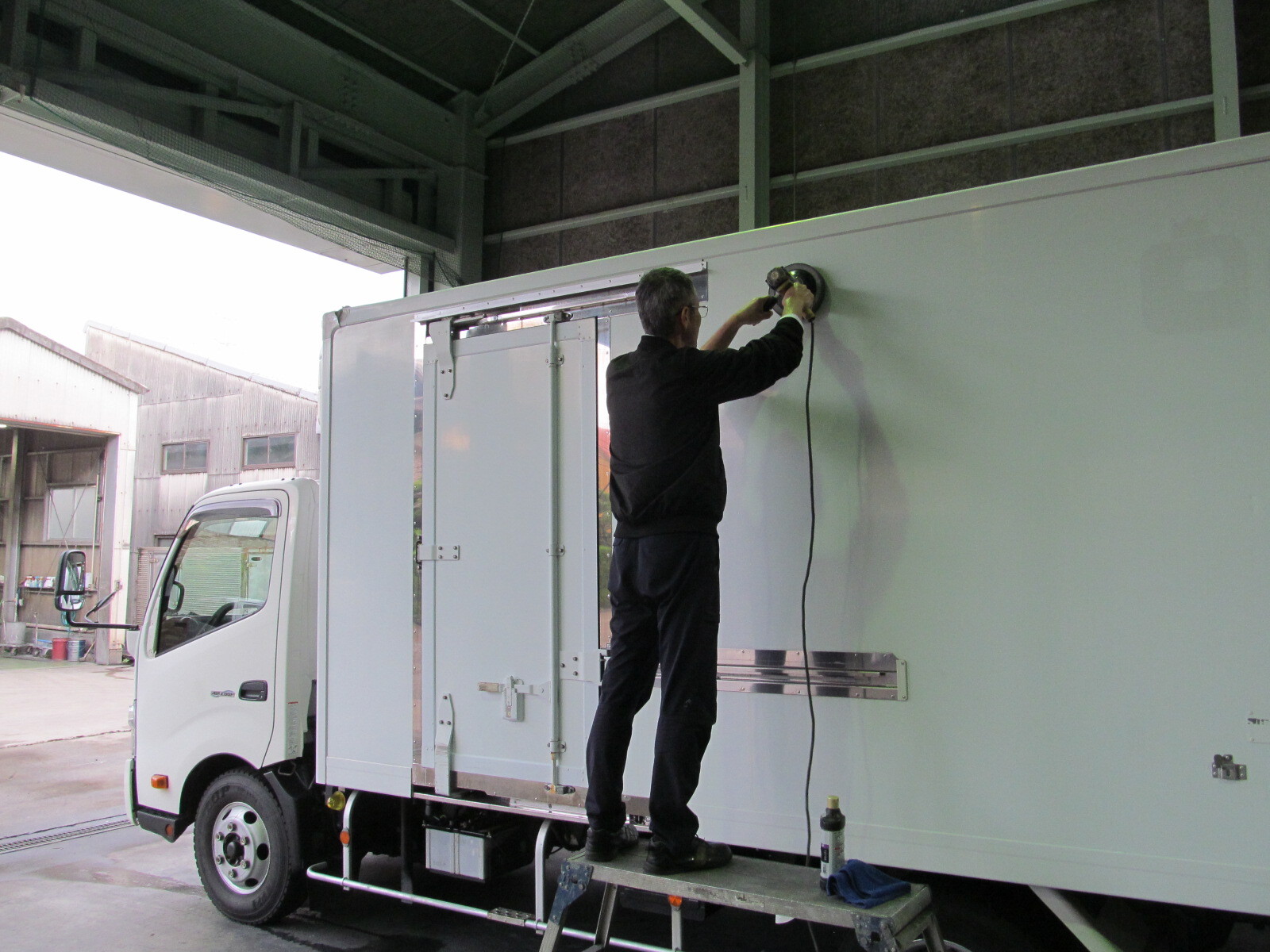 スペアドライバーの設置